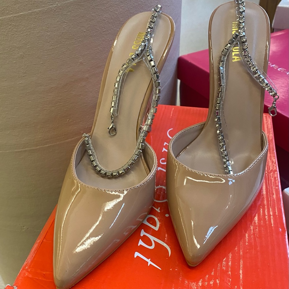 Miss Lola patent beige heels, size 8